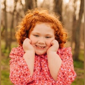 Meet your Poshers, Mika, Willa, & Dani